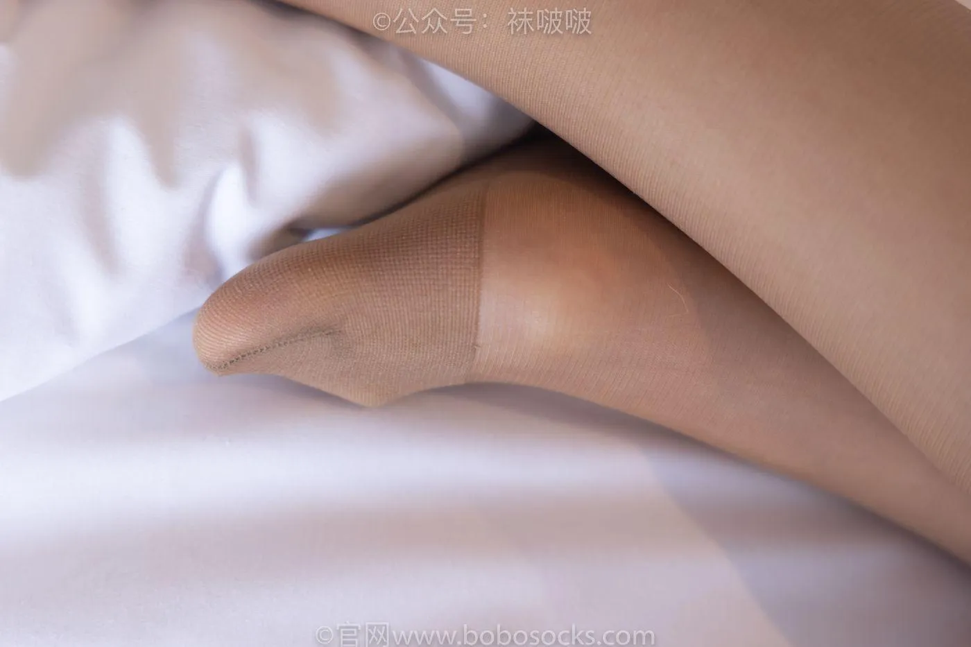 [BoBoSocks袜啵啵]NO.082 小甜豆-旗袍、皮底鞋、高跟鞋、肉丝 [140P]插图1